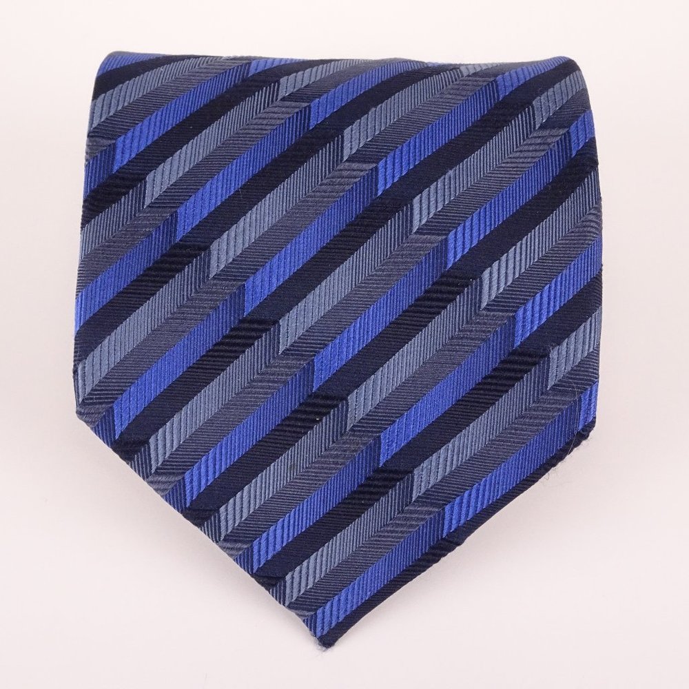Roberto Villini Handmade 100% Silk Necktie Blue